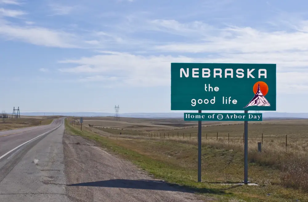 Nebraska car accident laws, a welcome sign.